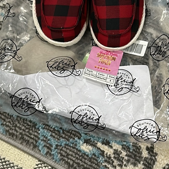 NWT black/red plaid shoes - Picture 2 of 7